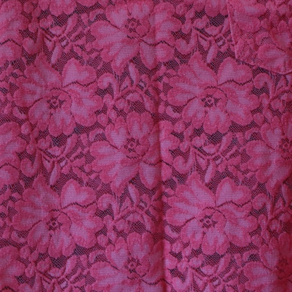 Lace crop tops - Picture 3 of 6